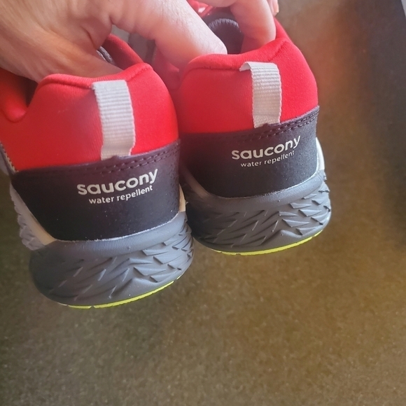 Saucony Wind Shield Water Repellant 3.0 Sz. 3 Athletic Shoes - Picture 10 of 11